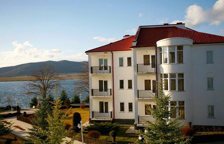 Bazaleti Lake Resort